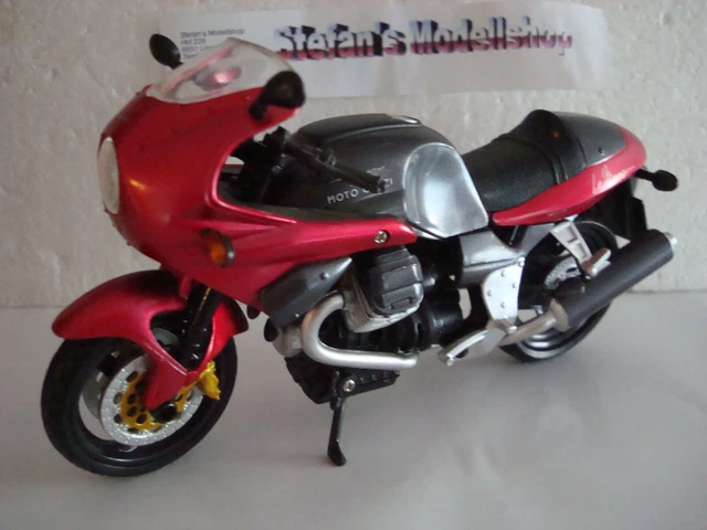 Moto Guzzi V 11 le Mans Rouge Neuf Rayons 1:12