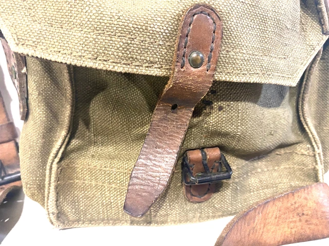 Lot De 2 Porte-chargeurs Militaires Anciens En Cuir - Matériel Français - Occasion Avec Traces D'usure
