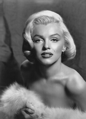 MARILYN MONROE CLOSEUP IN WHITE FUR STOLE   (1) RARE 8x10 GalleryQuality PHOTO