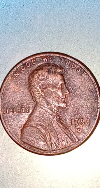 1982 D Lincoln Memorial Penny Small Date
