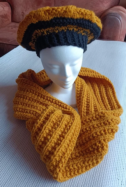 Fait main: Béret Femme en Laine sans Pompon. Multicolore