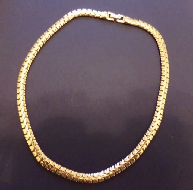 Vintage Monet heavy gold tone statement necklace - 46cm - VGC