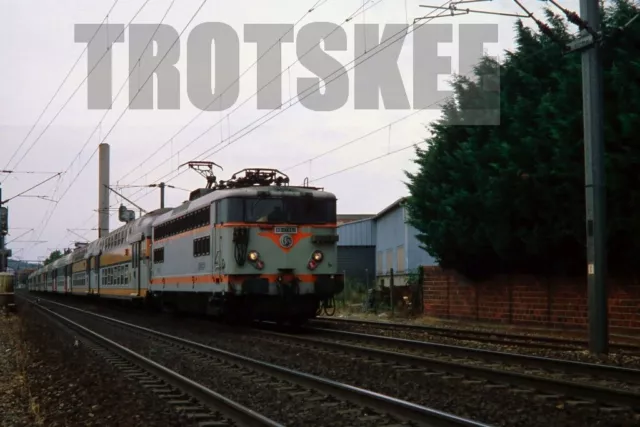 35mm Slide SNCF French Railways Electric Loco 17061 Meaux 1998 Original France