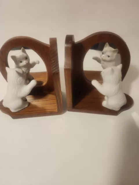 Vintage Pair of Wooden Bookends 6” Tall with  Cat Kitten & Mirrow