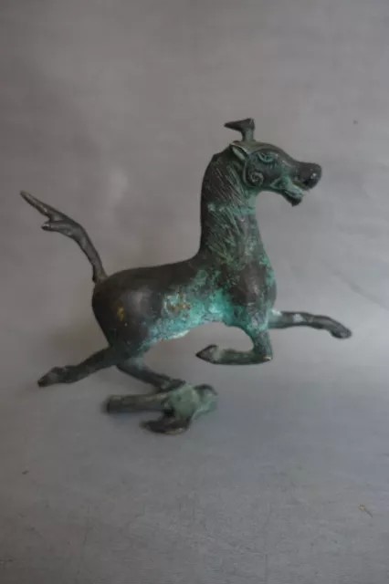 Statuette en bronze figurant le cheval volant de Gansu Chine XXème