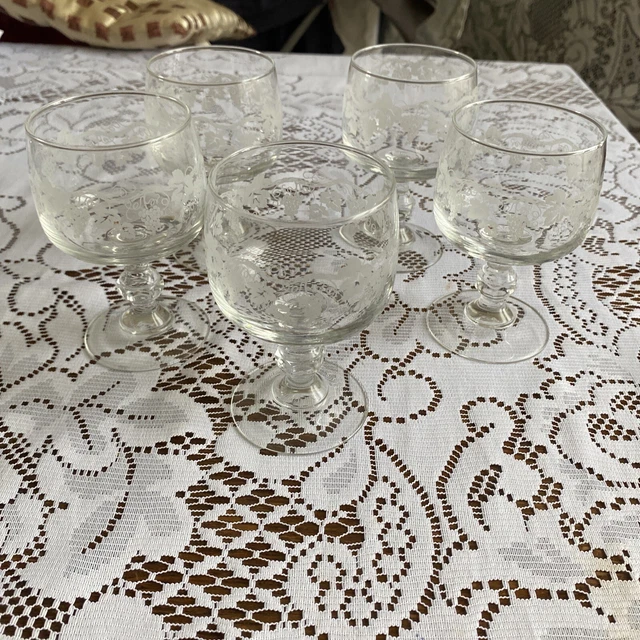Cristal d arques Durand .Ensemble de 6 verres à vin gothique en cristal de coupe rubis - Arts de la table