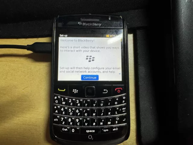 BlackBerry Bold 9700 - Black (O2) Smartphone