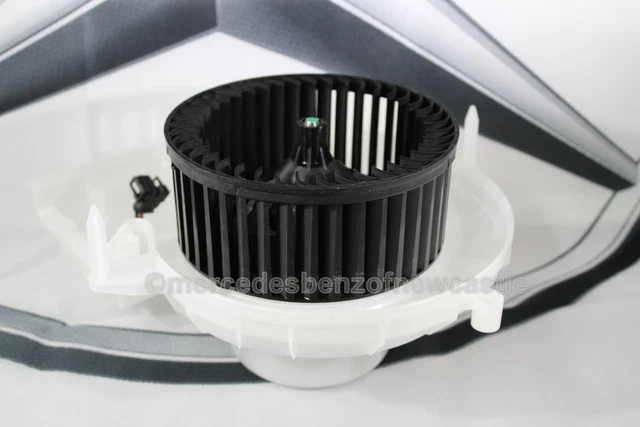 D2P Heater Blower Fan Motor For Mercedes-Benz SLK R171 (2004-2011) - A1718350104