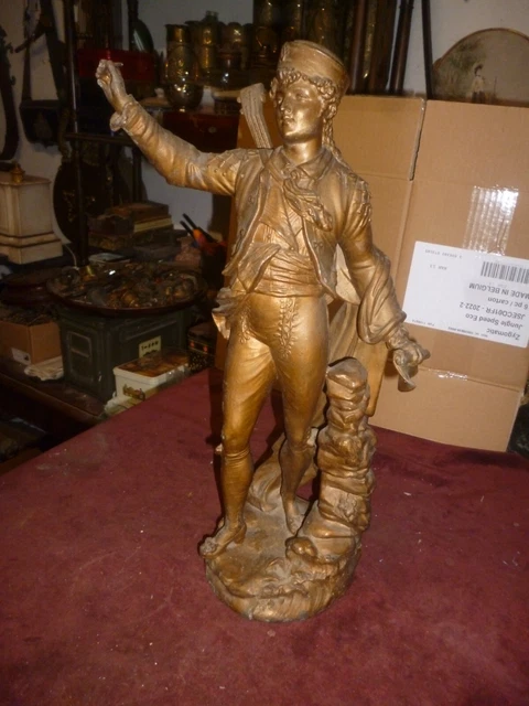 statue en regule garcon a la mandoline