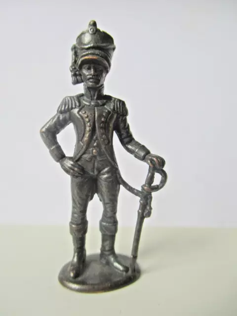 Kinder Metal  Soldats Napoleonniens 1808 1813  Serie De 1977-78  Officier