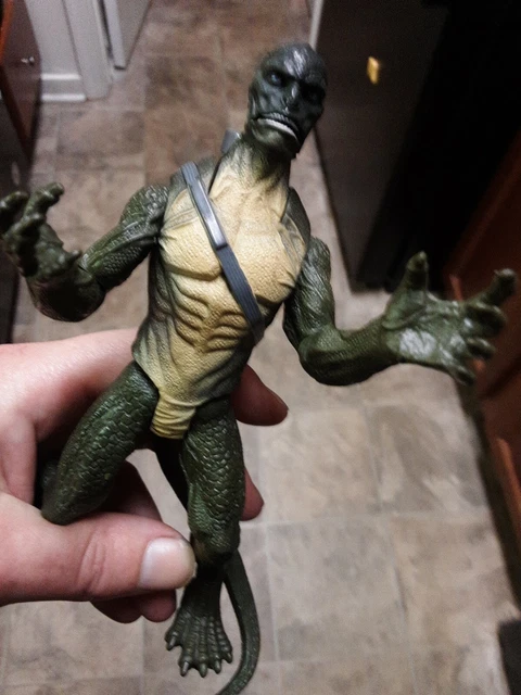 Hasbro 2012 Marvel Amazing Spider-Man -Lizard Man Action Figure -Squirts Water! 3
