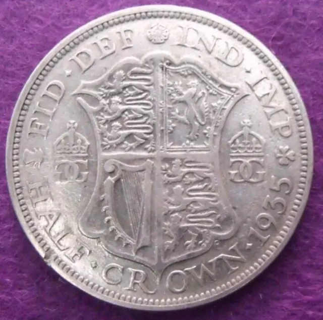 1935 GEORGE V SILVER HALF CROWN  ( 50% Silver )  British 2/6 Coin.   551