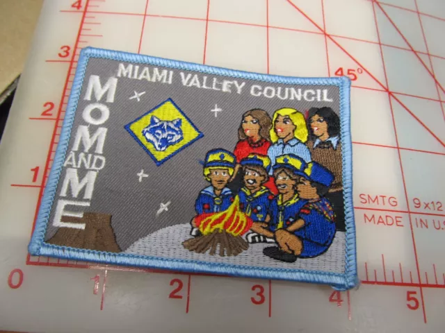 Miami Valley Council collectible Mom and Me patch (b46)