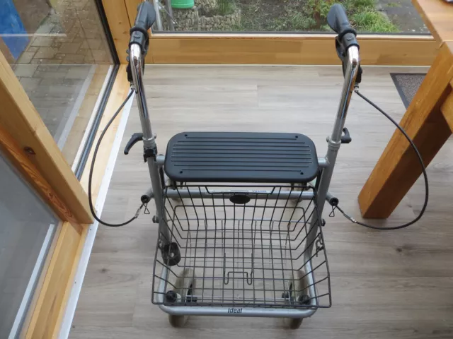 Rollator MEYRA mit Stockhalter Zusammenklappbar, mit Korb