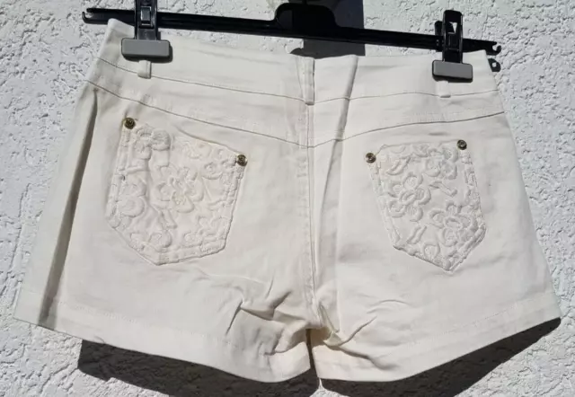 NEU, Miracle, Short, Hotpant, weiß, bestickt, Hingucker Reißverschluss, Gr. S/M 3