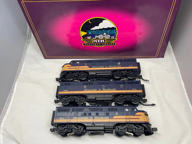 MTH MT-2152LP + MT-2152B Louisville & Nashville EMD F-3 diesel ABA set LN cond
