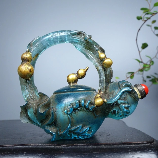 Chinese Art Colored Glaze Carved Gourd Statue with Gold Drawing Snuff Bottle