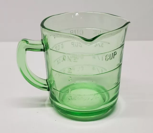 vintage green kellogg's uranium glass measuring cup