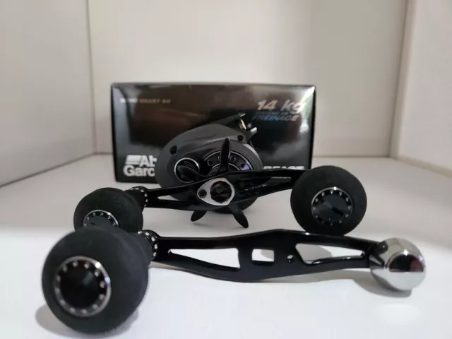 Abu Garcia Revo Beast 4 Low Profile Casting Reel 30lb Drag System  Like New