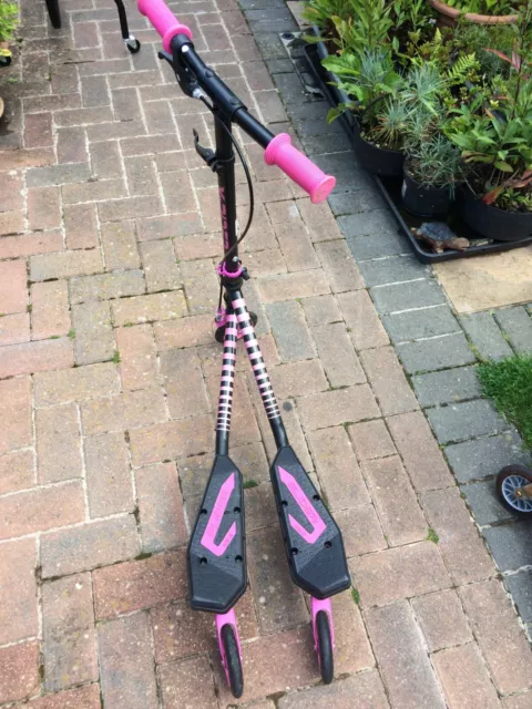 Tri Wheel Slider Swing Scooter