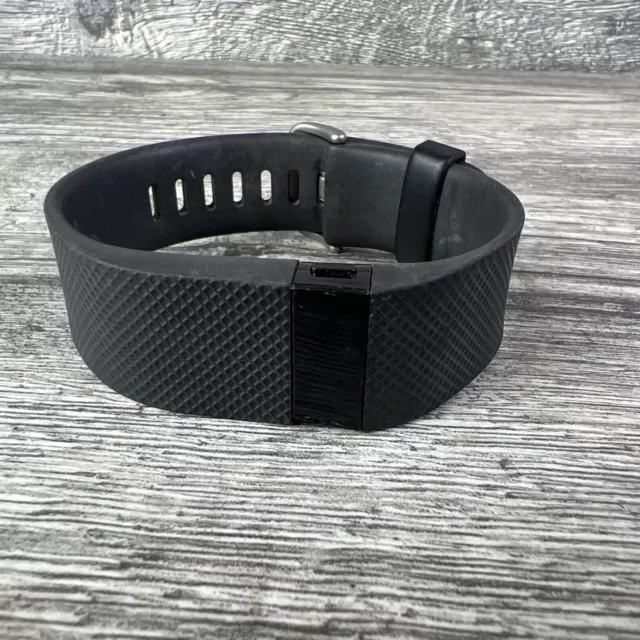 Fitbit Charge HR Wireless Tracker Activity Sleep FB405 Black FOR PARTS UNTESTED