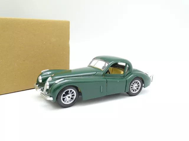 Burago SB 1/24 - Jaguar XK120 Verte