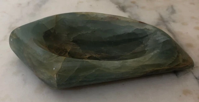 Beautiful green onyx ashtray 23x11x5 cm