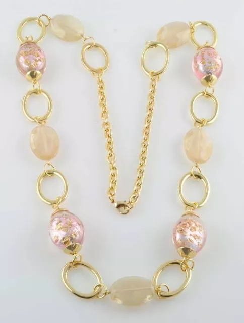 Collar Con Piedras Combinadas De Perlas Transparentes Rosadas Con Hoja De Oro