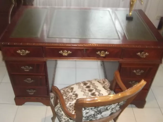 Semi-Antik Englischer Schreibtisch Mahagoni  Leder 9 Schubladen