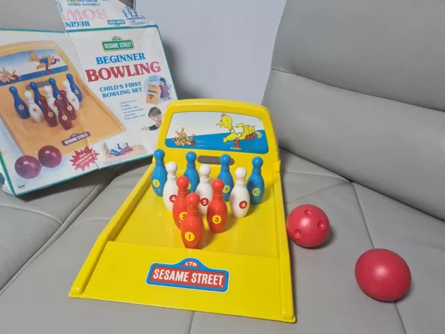 Rare Vintage SESAME STREET ILLCO Beginner Tenpin Bowling
