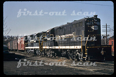 L DUPLICATE SLIDE - New York Central NYC 5671 GP-7 Action on Frieght