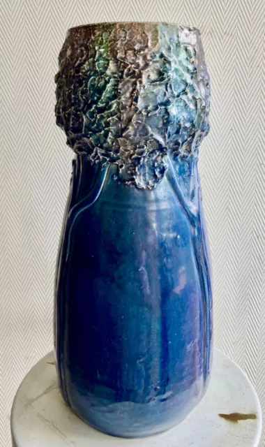 vase art nouveau en céramique  Charles Maes à Sint-Amandsberg / Gand en Belgique