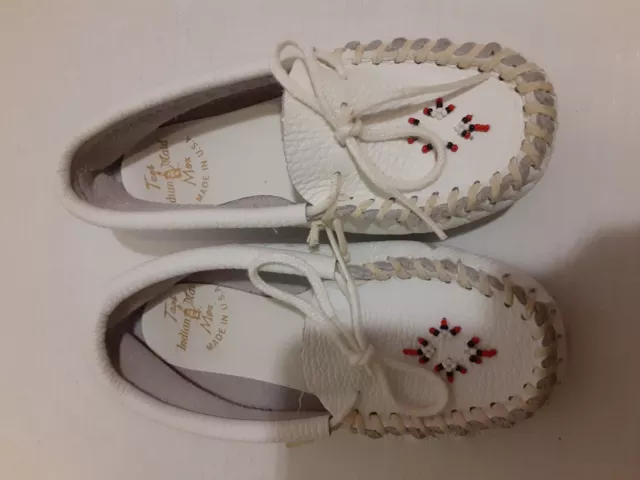 Vintage Taos Indian Maid Kids Size 10 White Leather Moccasins