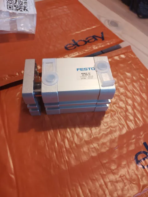 Festo Compact Guided Cylinder Adngf-32-25-Pps-A Ident 574025 Unused Stock