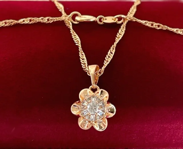 Halskette Collier Anhänger Zirkonia Blume 750er Gold 18K vergoldet Geschenk