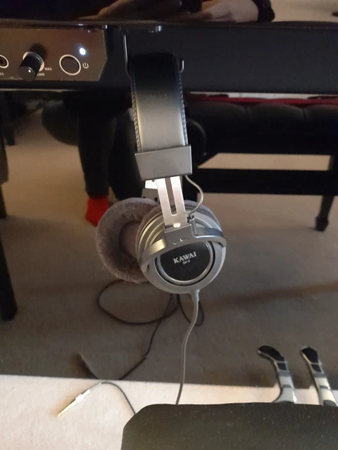 kawai novus piano hybrid + headphones + stool