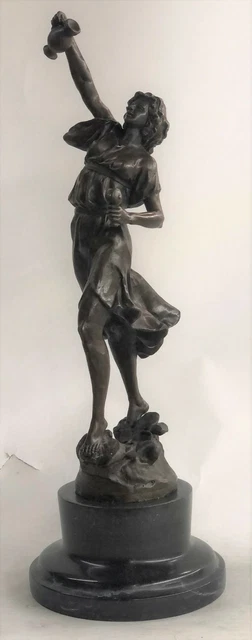Bronze Figurine Représentant Un Femme Tenant Cruche De Vin Marbre Artwork Nr