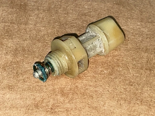 Mid America Motorworks Brake Master Cylinder With Reservoir – C4 Corvette 1986-1996 – High Performance Bias Spring – 603179