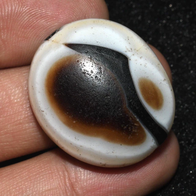 Ancient Old Large Tibetan Himalayan Banded Agate Luk Mik Goat Eye dZi Bead