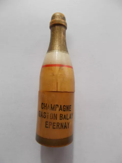 Pub Champagne Baston Balay Epernay . Bouteille étui jeu de dès .