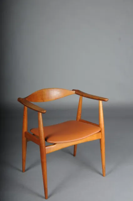 Hans J.Wegner. Chair, Teak / Leather, Model CH-35, Carl Hansen & Son, Denmark