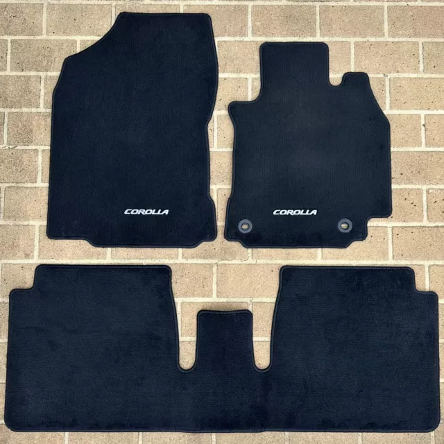 Toyota Corolla Sedan Floor Mats (2013-2019)