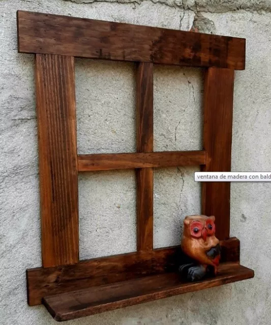 ventana de madera con balda