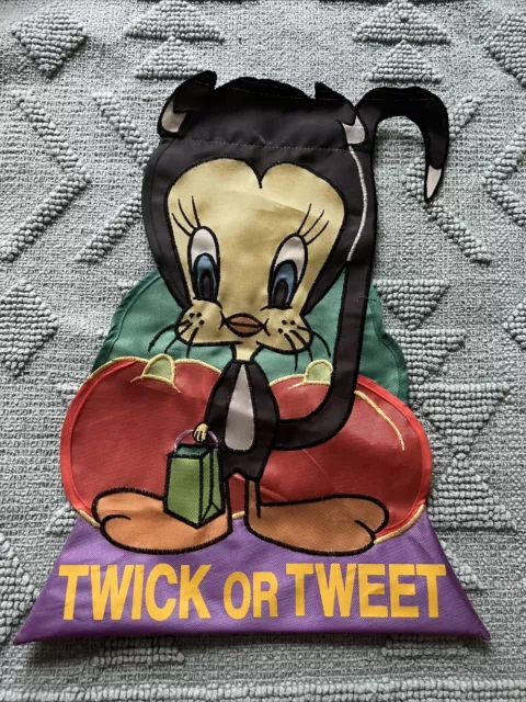 Vintage Looney Tunes Tweety Bird Halloween Twick Or Tweet Flag Banner 1999