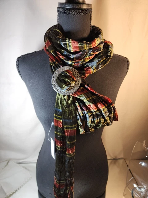 Lady shop crow scarf