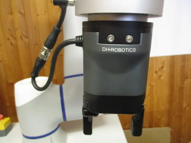 DH Robotics PGC-140 Greifer