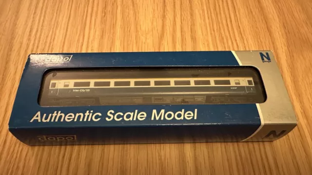 Dapol 2P-005-021 N Gauge Mk3 1st Class Blue/grey HST Coach E42127