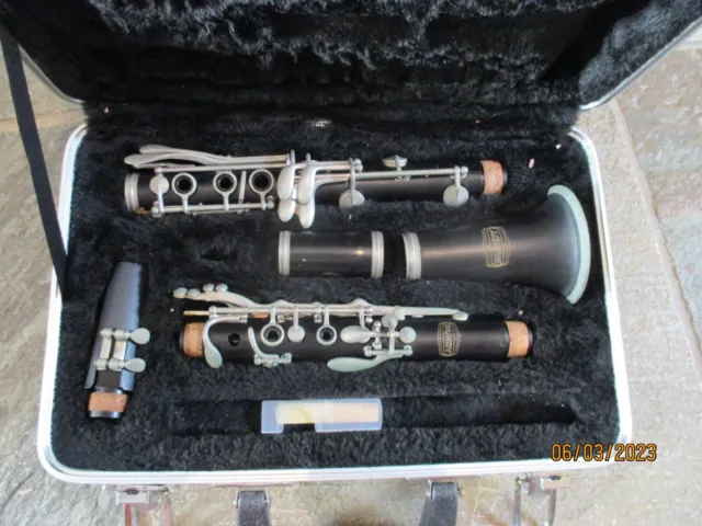 Selmer Bundy   brand Clarinet with case. Made in USA