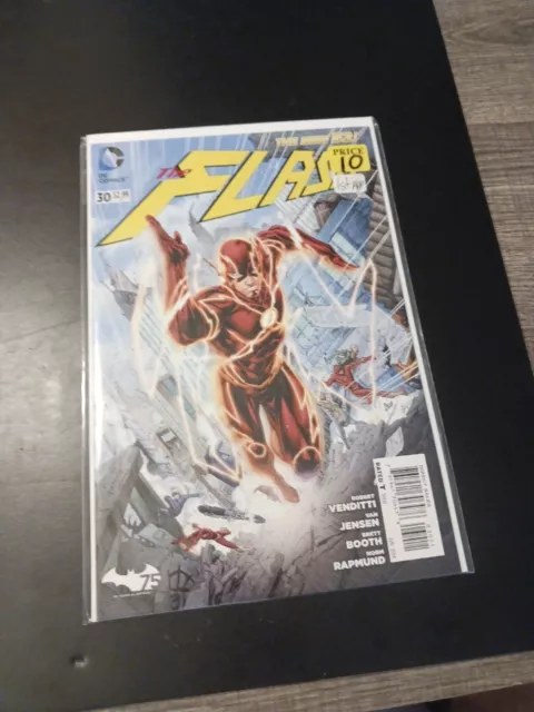 The Flash issue #30 (New 52, 2014, DC) 1st Wallace West, 1st Kid & Future Flash