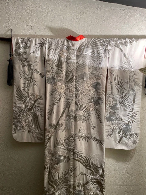Japanese Kimono Uchikake Luxurious Wedding Brocade Embroidery Crane White Silver
